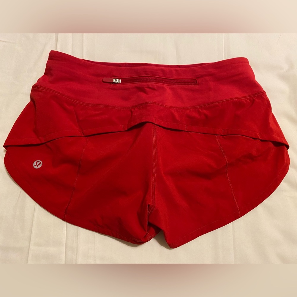 LULULEMON Speed Up Low-Rise Lined 2.5-in Shorts (Size 2)